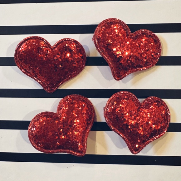 ♥️ SPARKLY RED HEART HAIR CLIPS - Picture 4 of 4